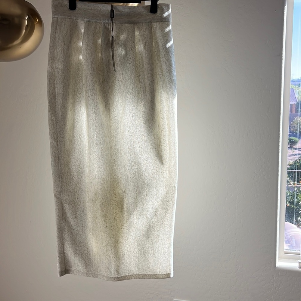Actan White & Gold Pencil Skirt
